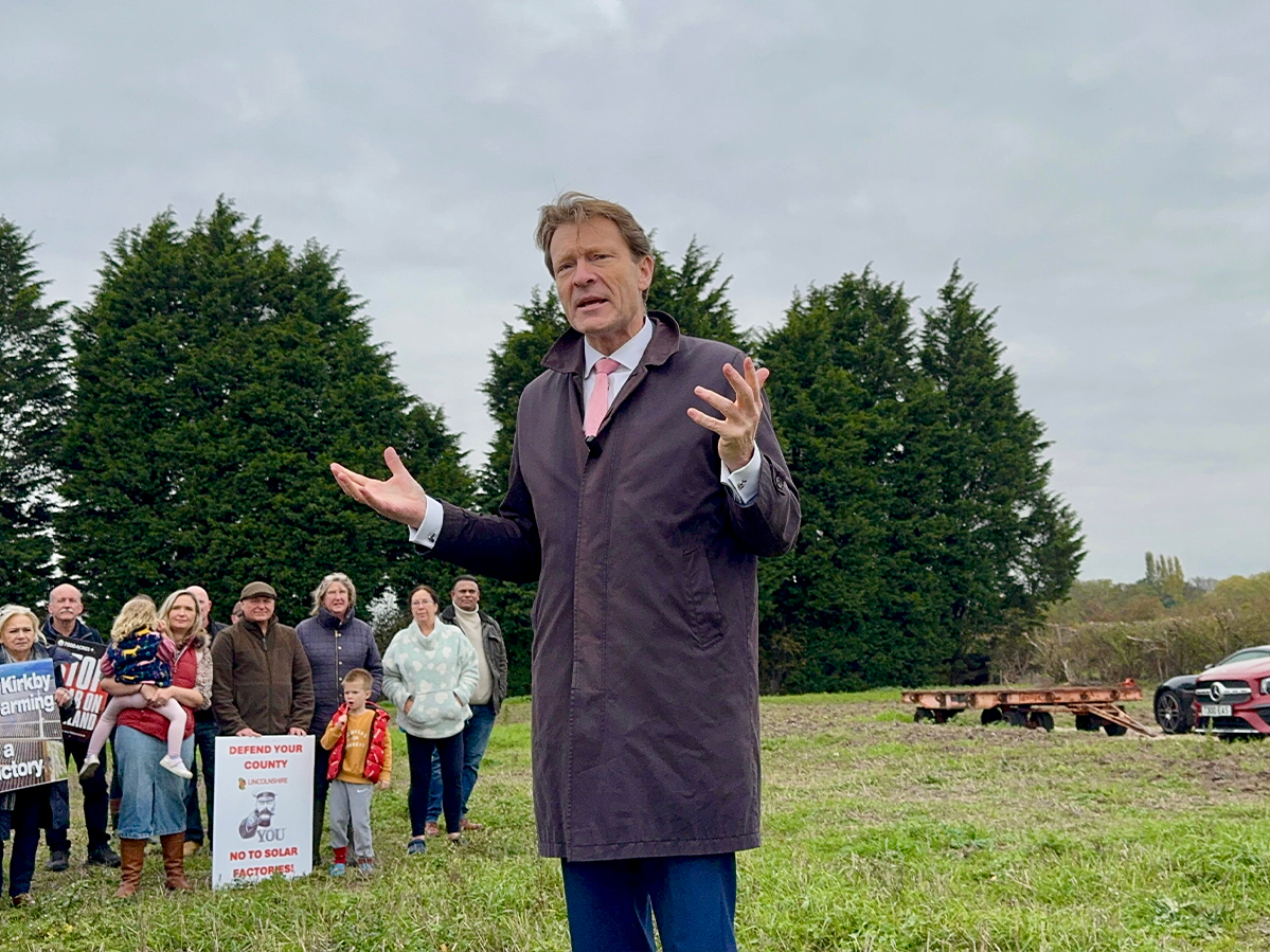 Hundreds Turn Out to Protest Against Tillbridge Solar Farm